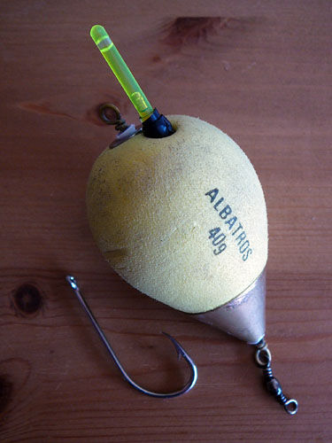 Simply a float and a hook - no need for complicated beads, swivels and gadgets.